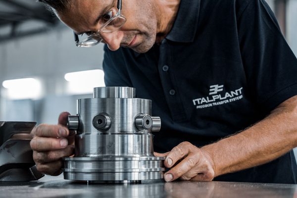 lavorazione-meccanica-italplant Lo staff - 2