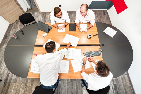 riunione-interna-italplant-lavorazioni Lo staff - 15