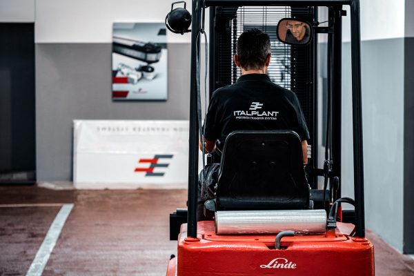 trasporto-interno-magazzino-italplant Lo staff - 20